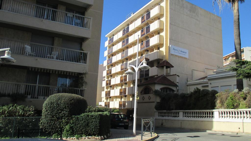 Promenade Des Bains Apartment Сен-Рафаэль Номер фото